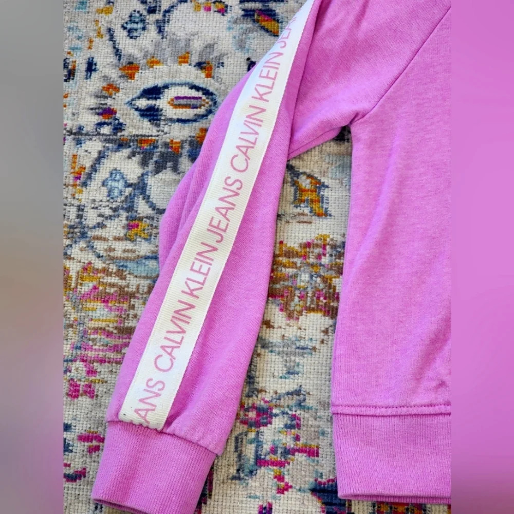 Calvin Klein Jeans Pink Zip Hoodie, Side Pockets, Logo Arms sz Medium (8-10) - Picture 2 of 9